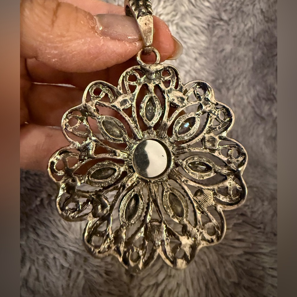 Vintage Silver and Blue Floral Necklace - Picture 9 of 9
